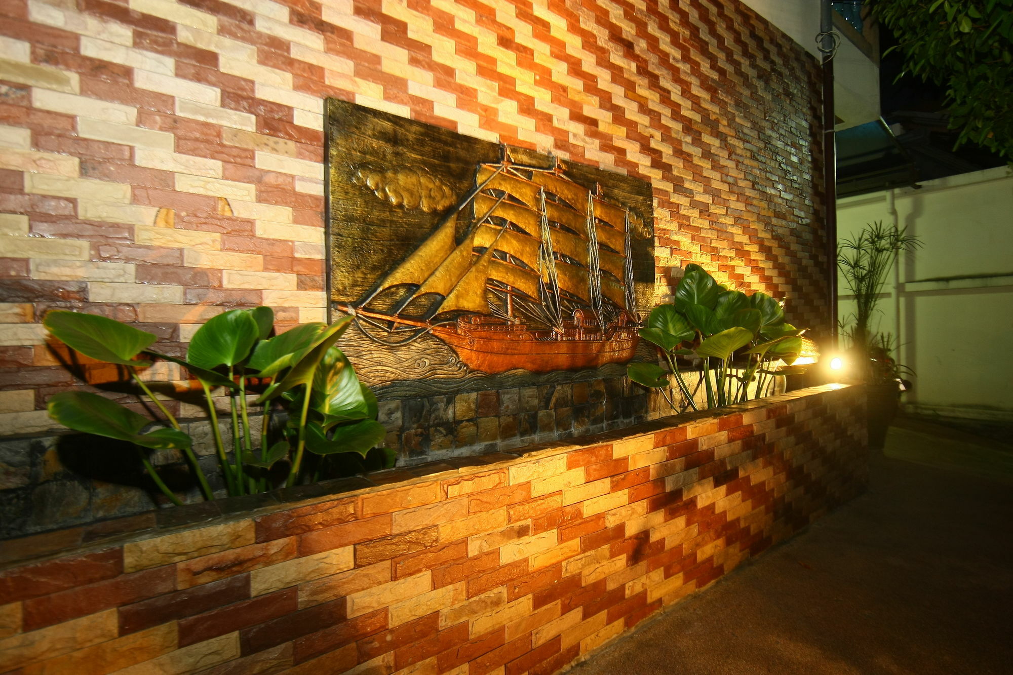 Patong Sunbeach Mansion Екстер'єр фото