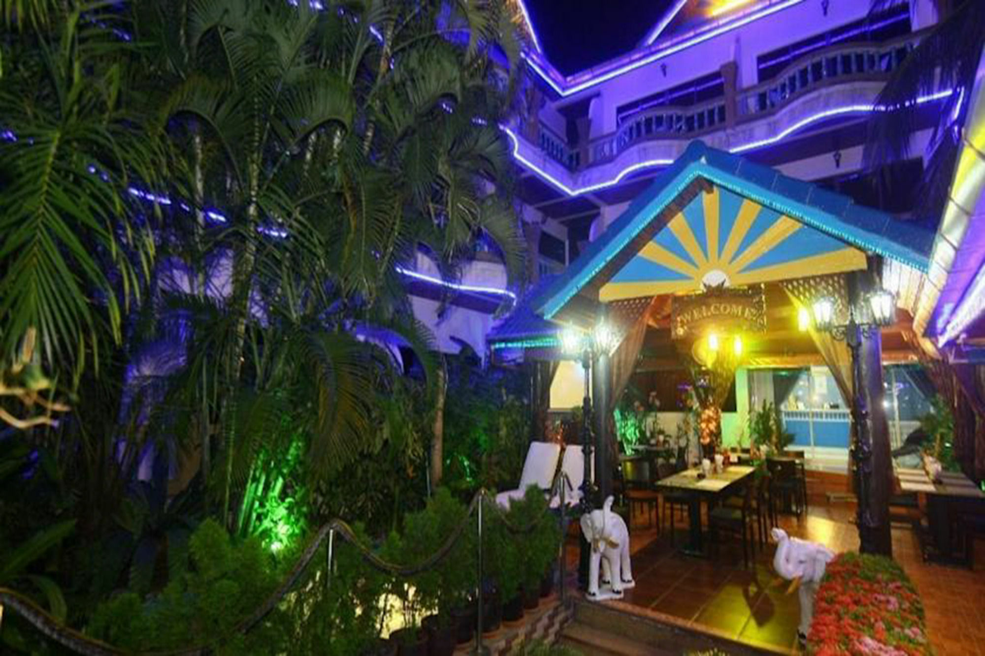 Patong Sunbeach Mansion Екстер'єр фото