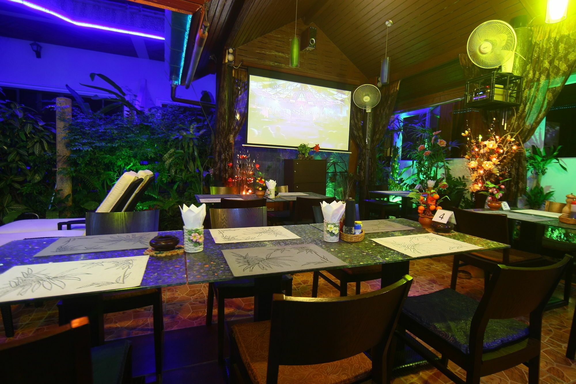 Patong Sunbeach Mansion Екстер'єр фото